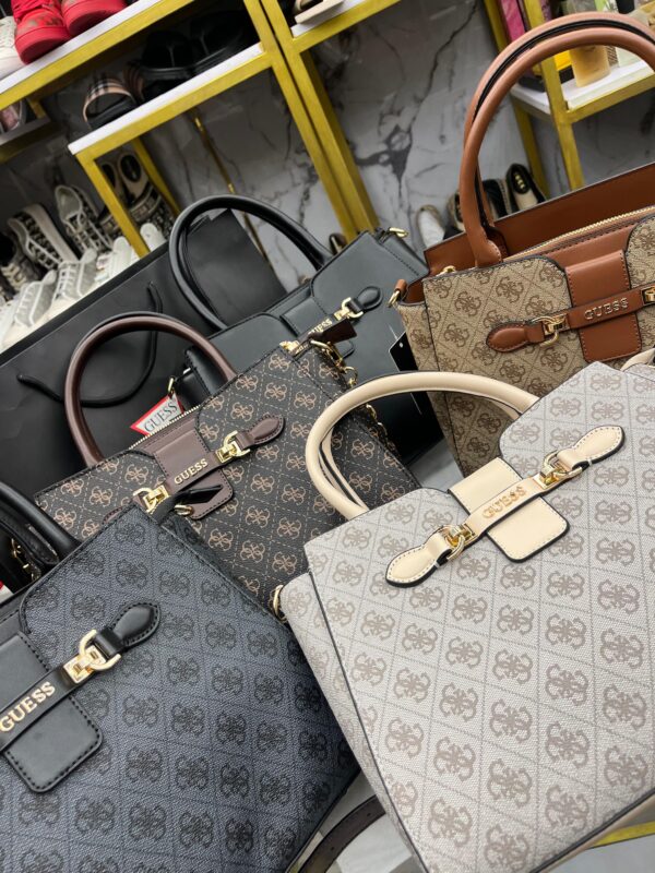 GSG01 Guess Bag Tote