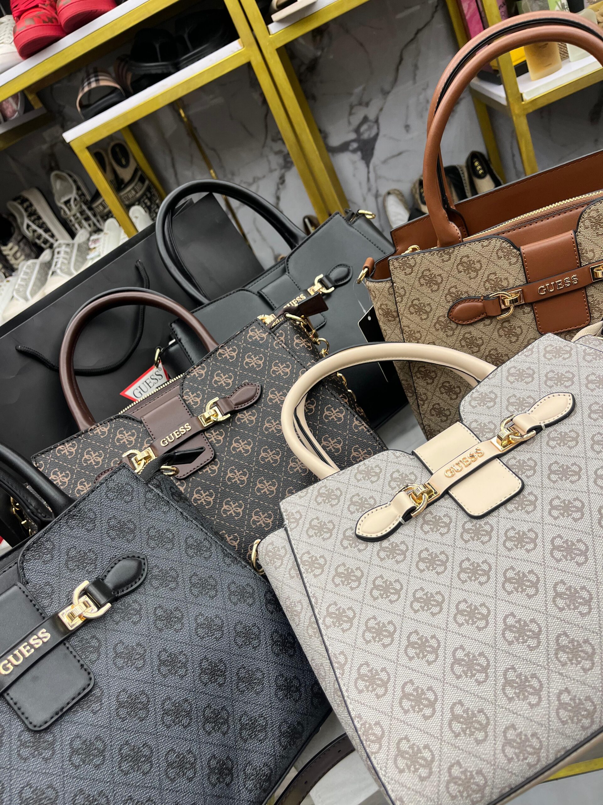 GSG01 Guess Bag Tote